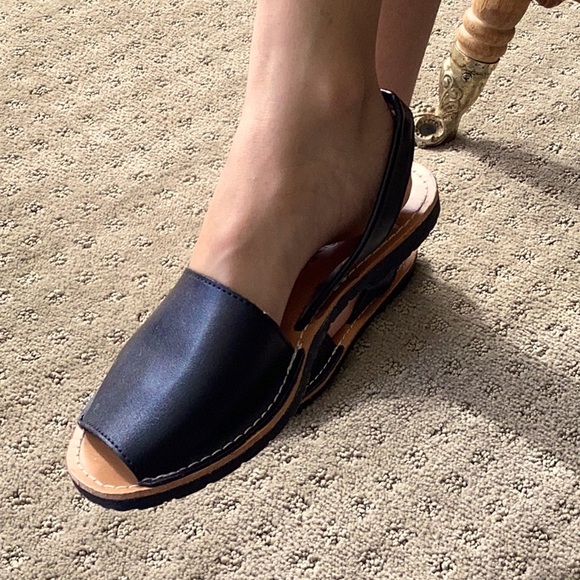 DIRTY LAUNDRY SANDALS - Picture 2 of 7